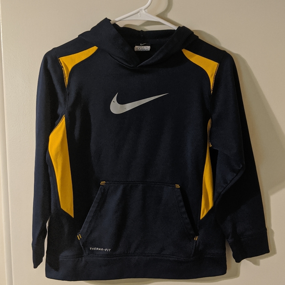 Nike size Medium Thermafit hoodie
